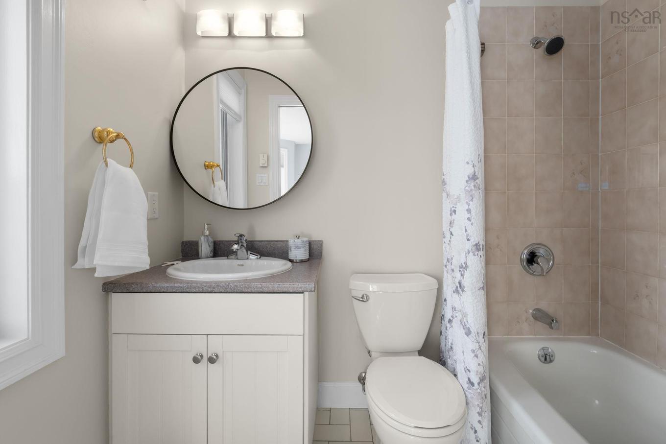 125 Anchor Drive, Halifax, NS - Indoor Photo Showing Bathroom