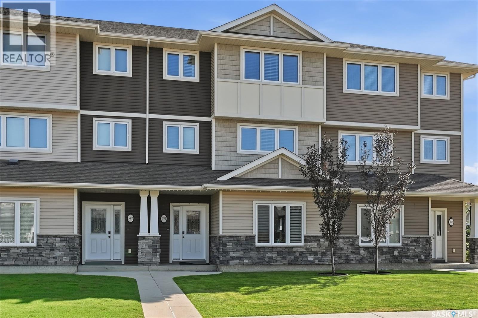 351 Palliser Way, Saskatoon, SK - Outdoor With Facade