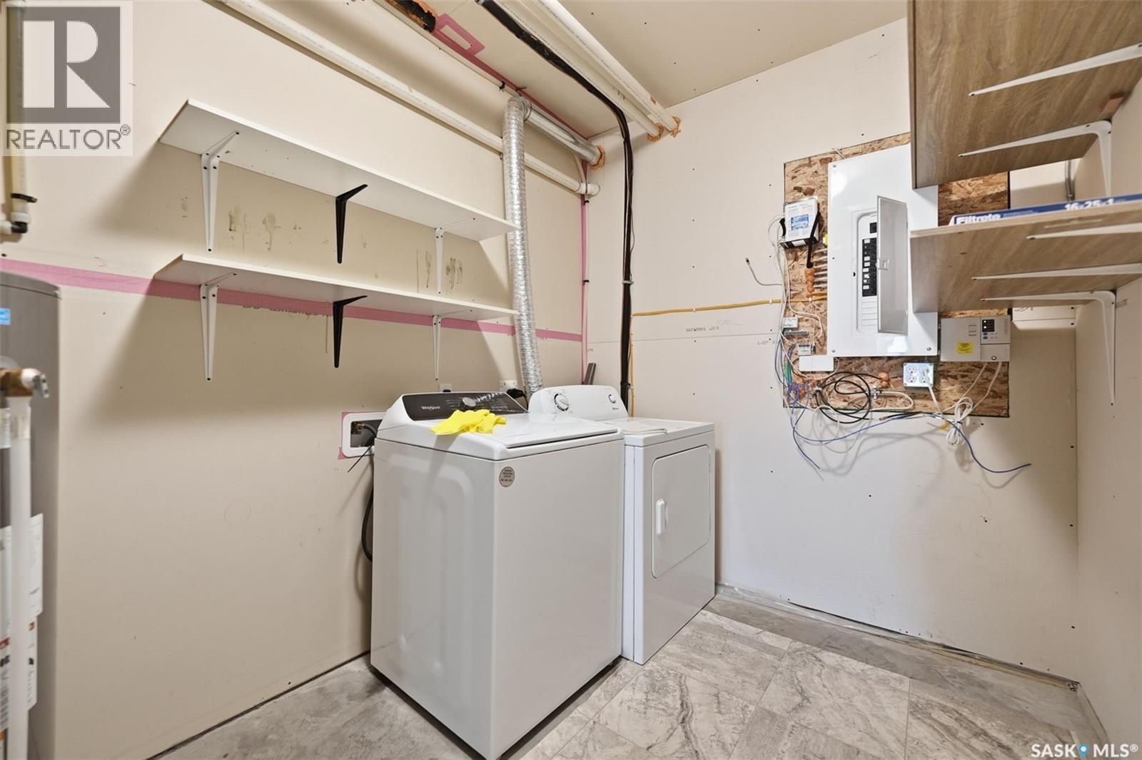 351 Palliser Way, Saskatoon, SK - Indoor Photo Showing Laundry Room