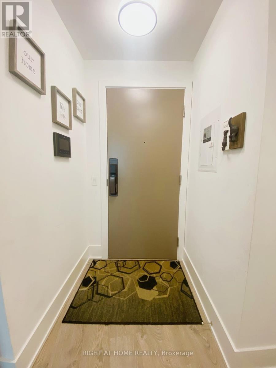 3213 - 10 York Street, Toronto, ON - Indoor Photo Showing Other Room