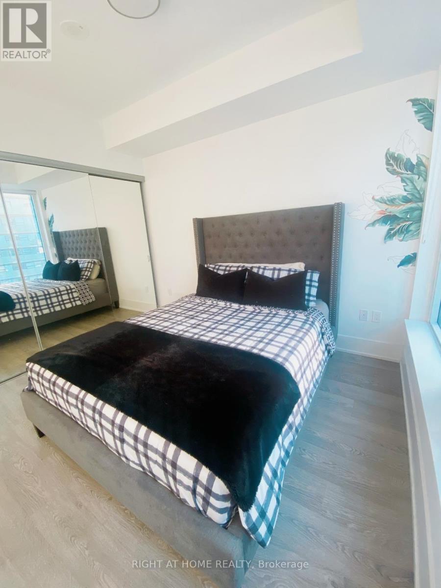 3213 - 10 York Street, Toronto, ON - Indoor Photo Showing Bedroom