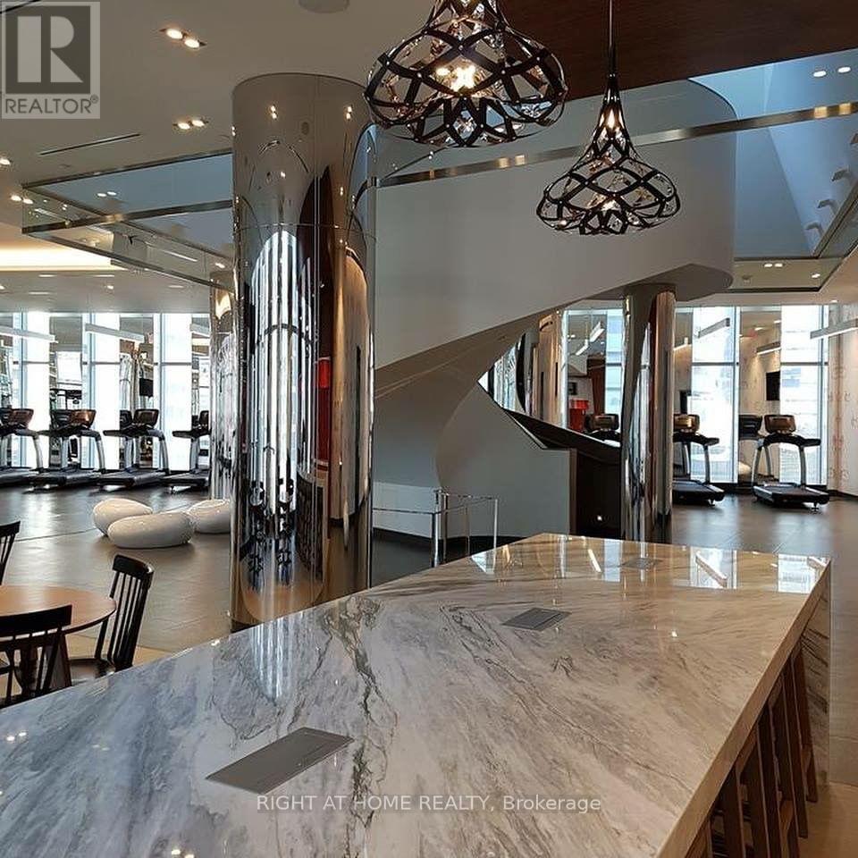 3213 - 10 York Street, Toronto, ON - Indoor
