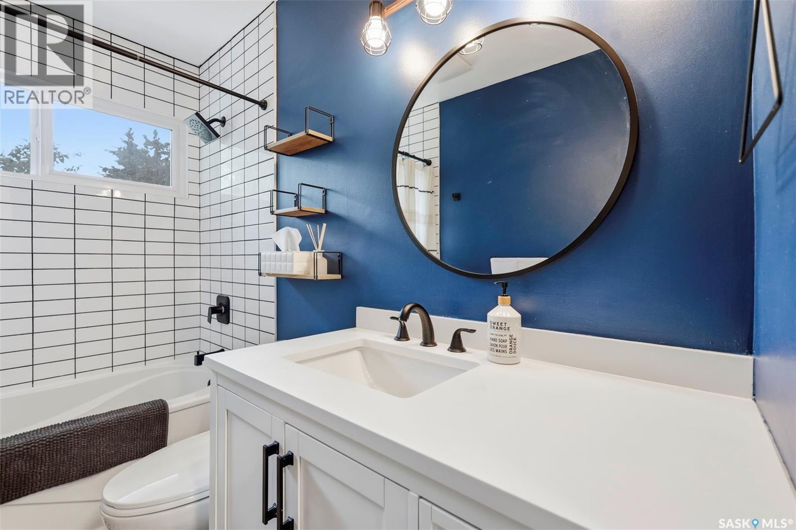 151 Makaroff Road, Saskatoon, SK - Indoor Photo Showing Bathroom