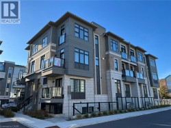 10 HALLIFORD Place Unit# 32 Brampton, ON L6P 4R1