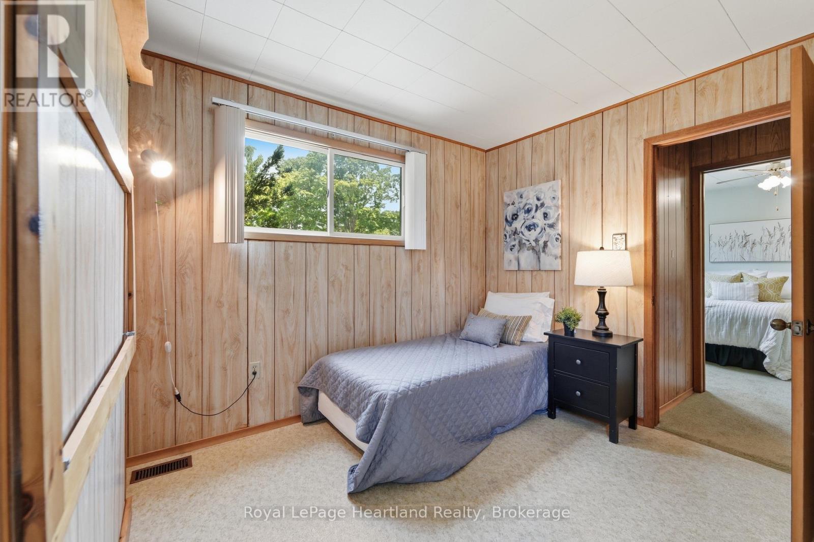 128 Britannia Road W, Goderich (Goderich (Town)), ON - Indoor Photo Showing Bedroom