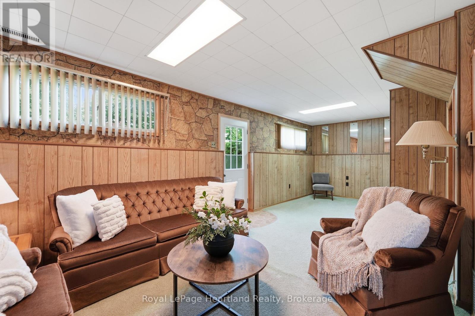 128 Britannia Road W, Goderich (Goderich (Town)), ON - Indoor