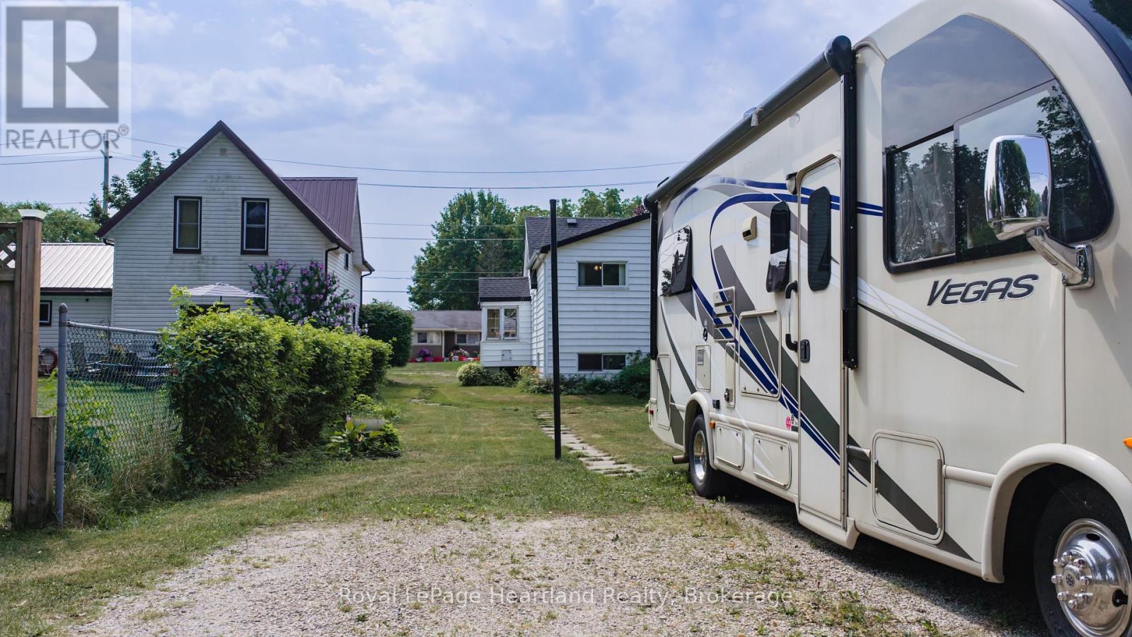 128 Britannia Road W, Goderich (Goderich (Town)), ON - Outdoor