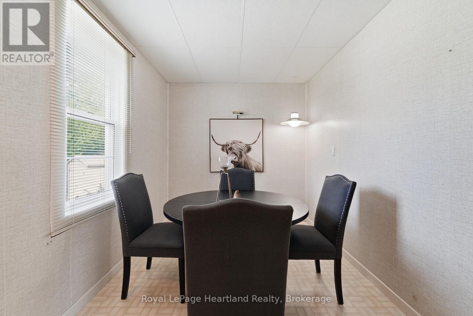 128 Britannia Road W, Goderich (Goderich (Town)), ON - Indoor