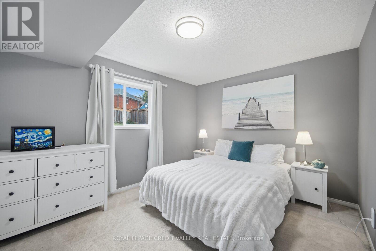 43 Flemington Drive E, Caledon, ON - Indoor Photo Showing Bedroom