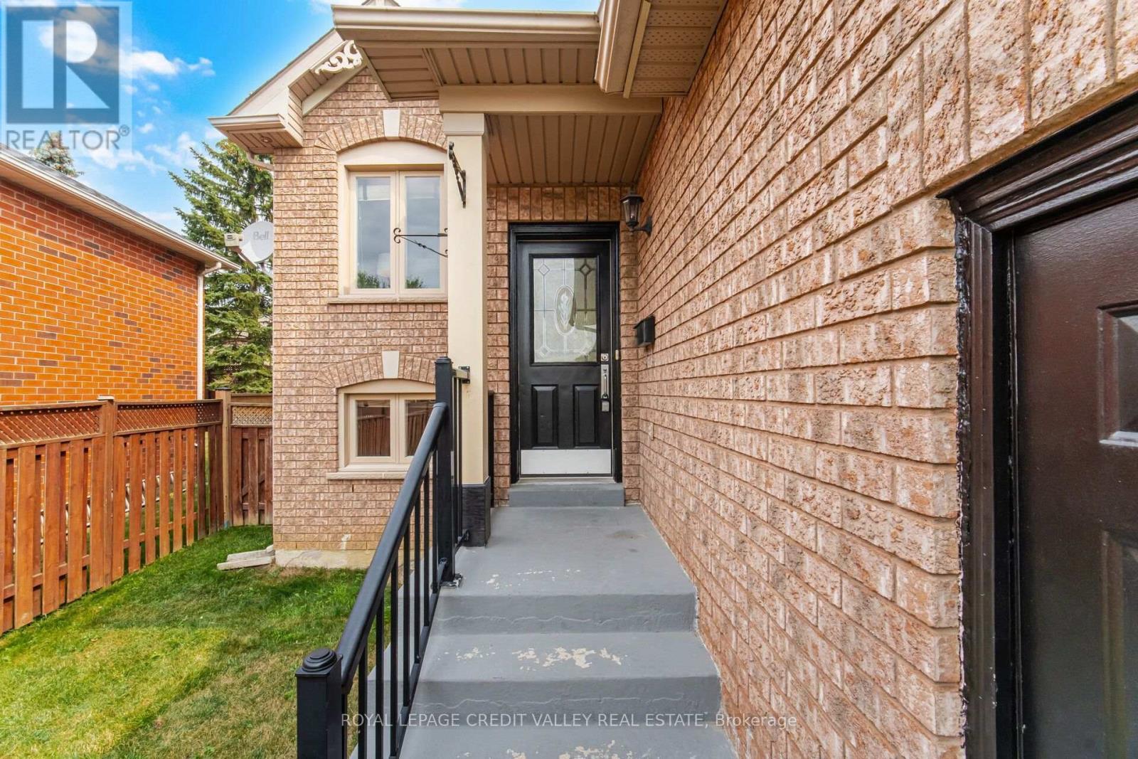 43 Flemington Drive E, Caledon, ON - Outdoor With Exterior