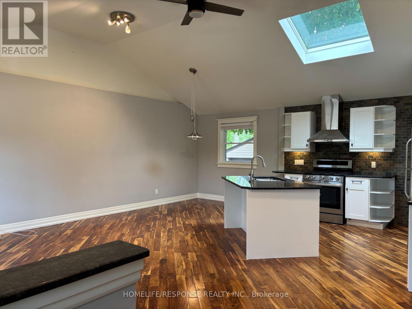 5452 Croydon Road, Burlington, ON - Indoor Photo Showing Kitchen