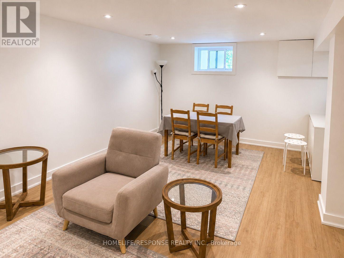 5452 Croydon Road, Burlington, ON - Indoor