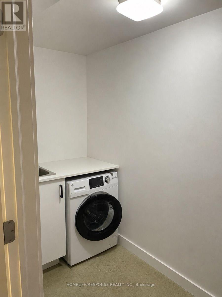5452 Croydon Road, Burlington, ON - Indoor Photo Showing Laundry Room