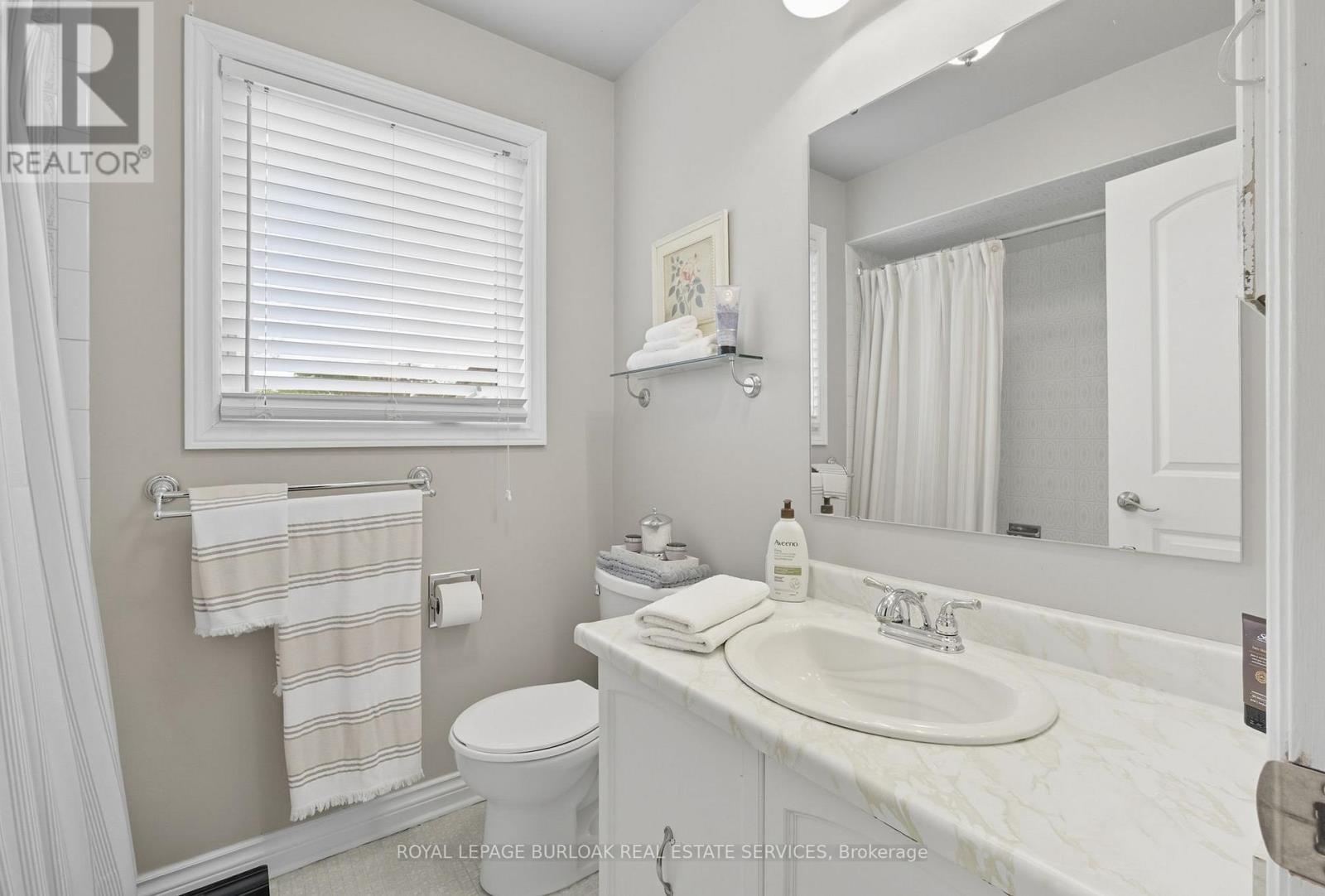 1580 Woodeden Drive, Mississauga, ON - Indoor Photo Showing Bathroom