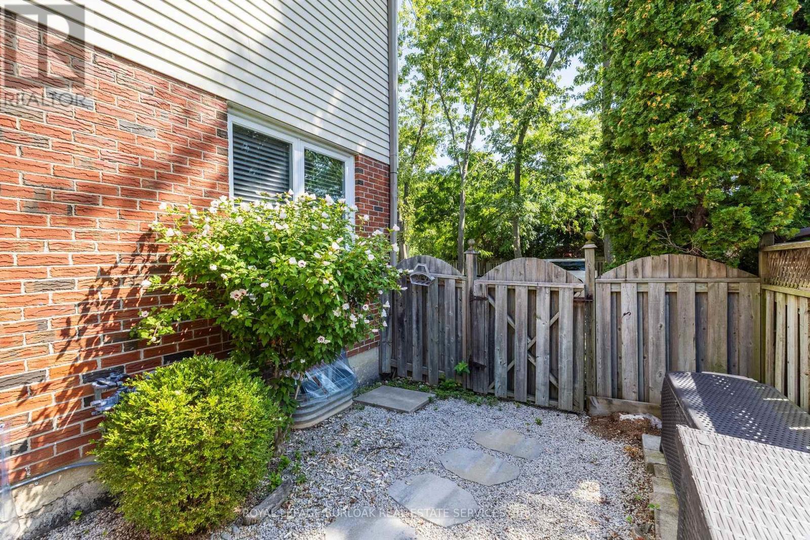 1580 Woodeden Drive, Mississauga, ON - Outdoor