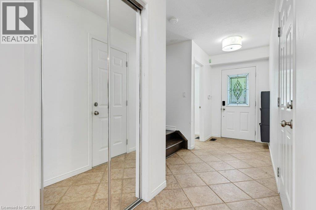 76 Renner Drive, Cambridge, ON - Indoor Photo Showing Other Room