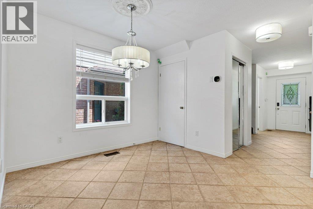 76 Renner Drive, Cambridge, ON - Indoor Photo Showing Other Room
