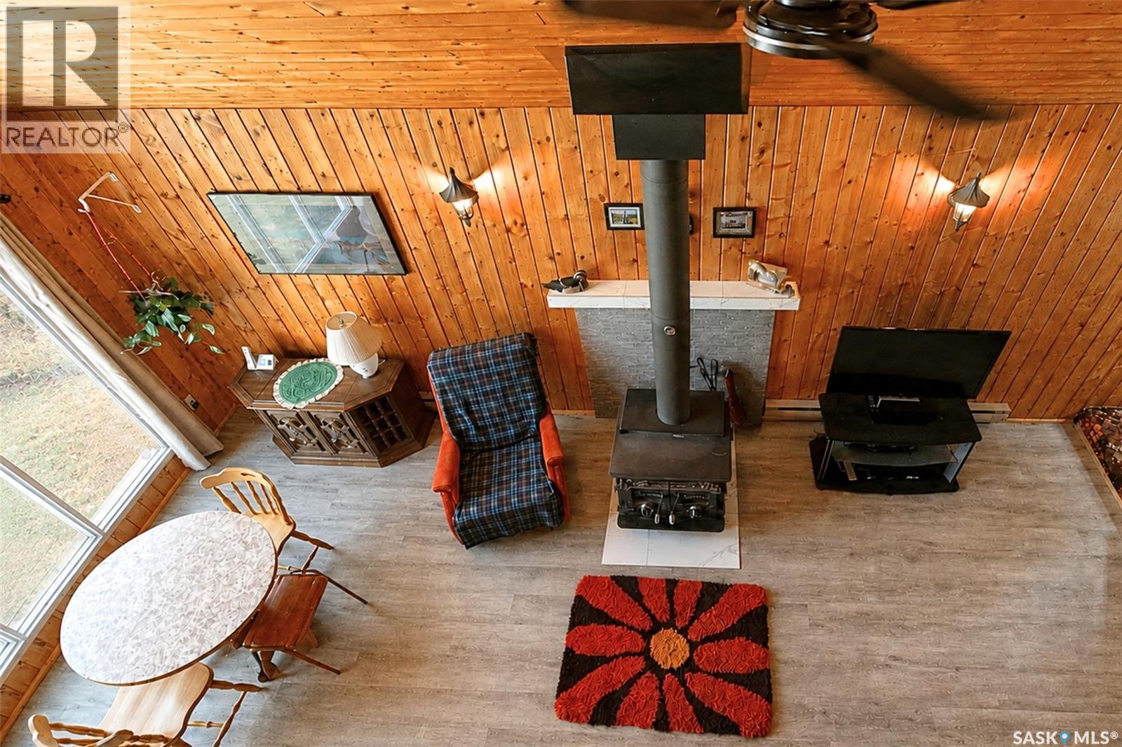 303 Christel Crescent, Lac Des Îles, SK - Indoor