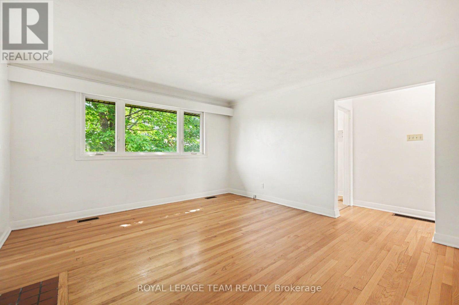 3 Donna Street, Ottawa, ON - Indoor Photo Showing Other Room