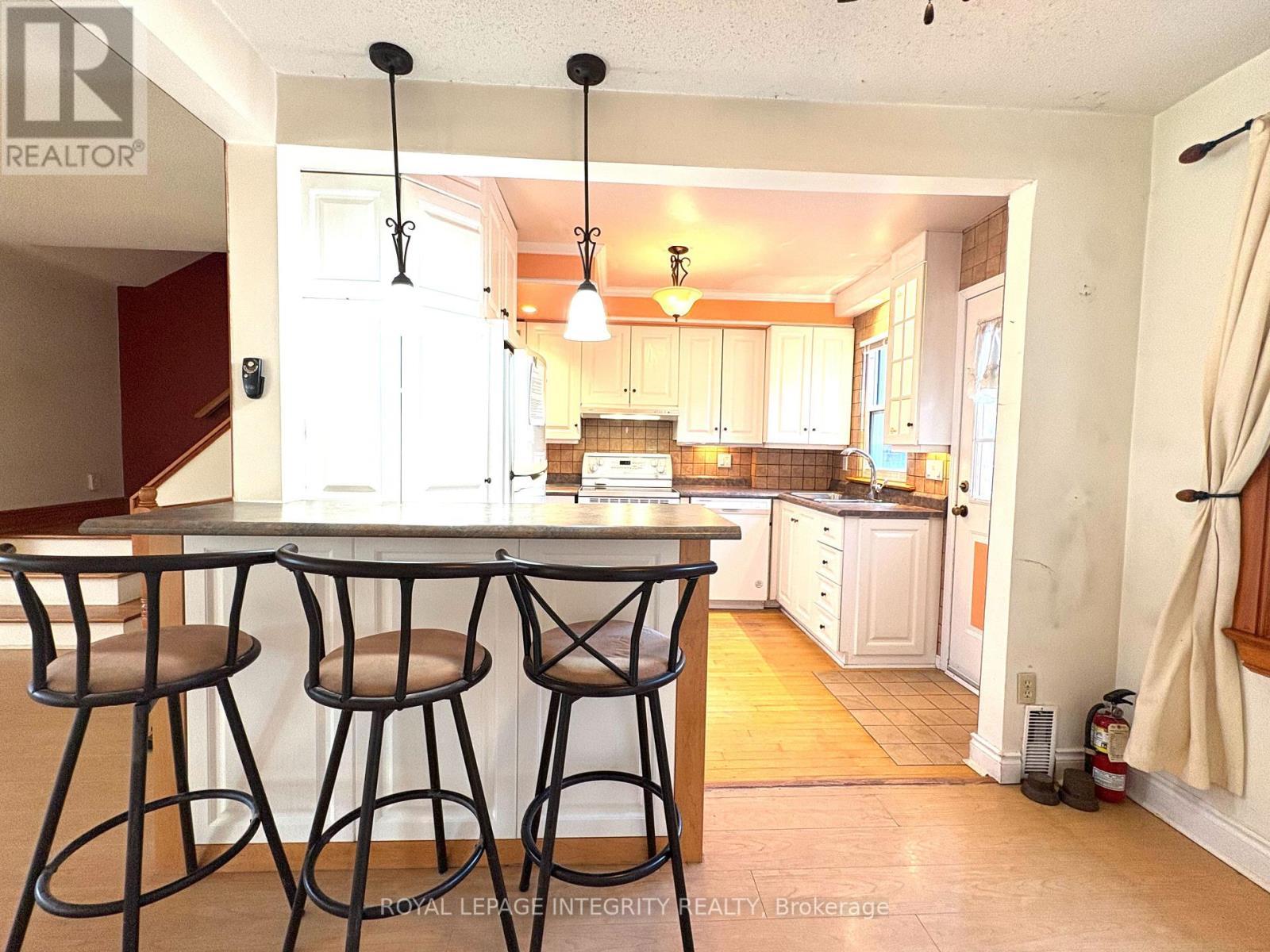 1222 Dorchester Avenue, Ottawa, ON