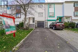 30 HOSKINS SQUARE Brampton, ON L6S 2N6