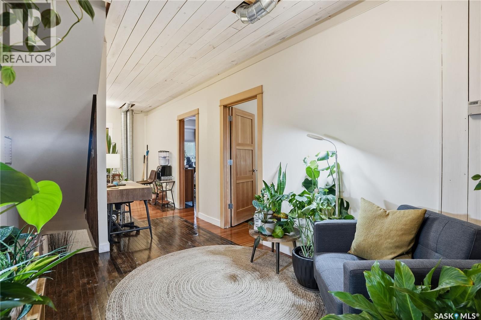 3130 13Th Avenue, Regina, SK - Indoor