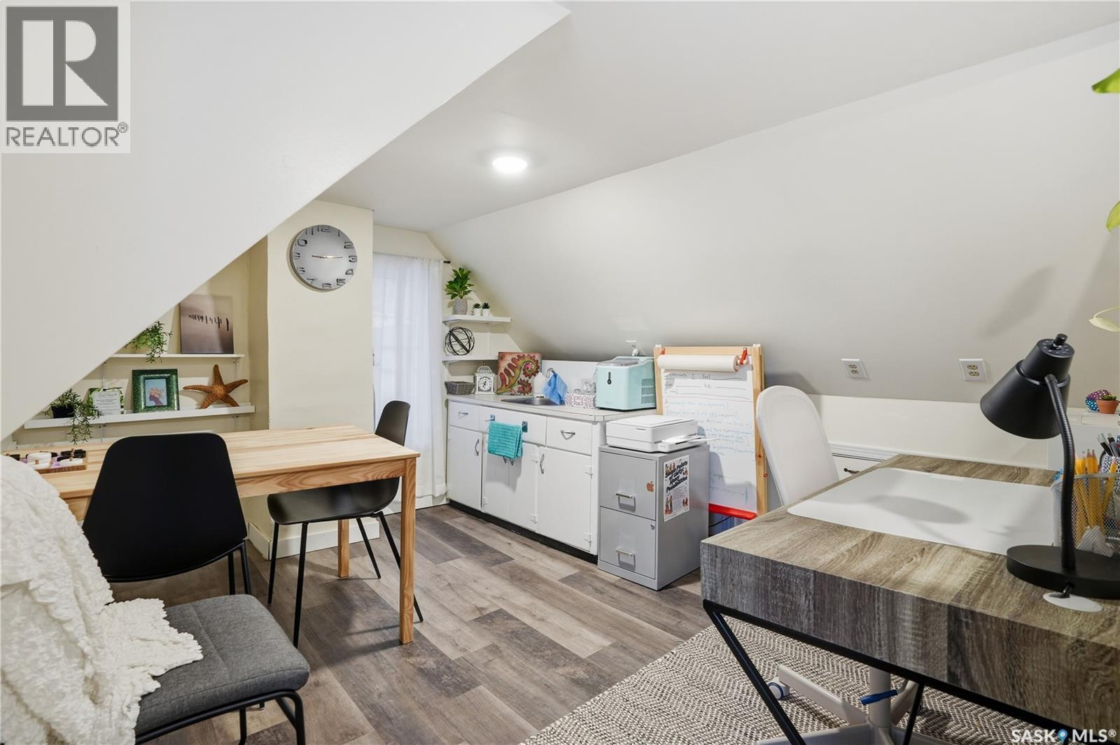 3130 13Th Avenue, Regina, SK - Indoor