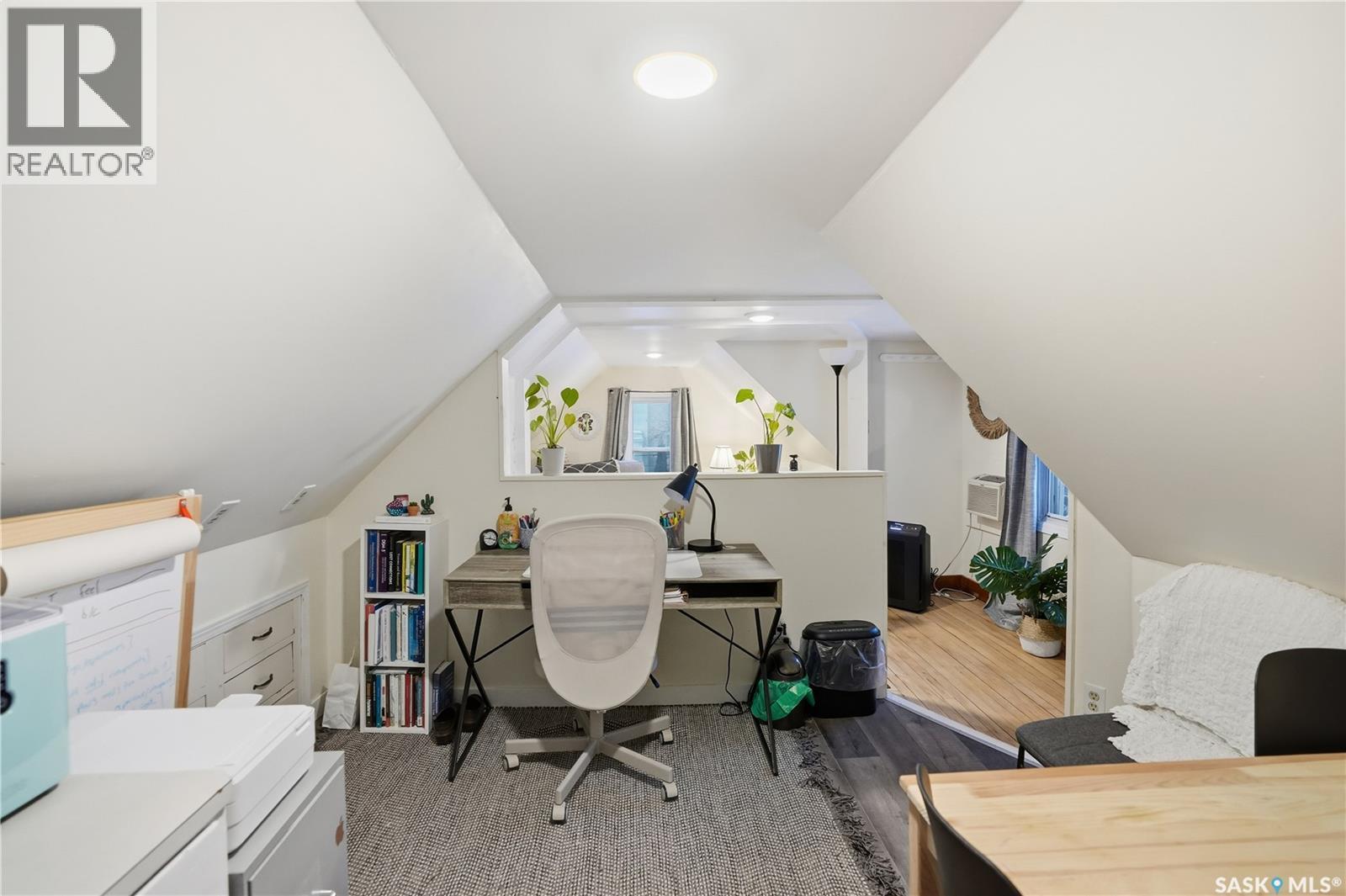 3130 13Th Avenue, Regina, SK - Indoor