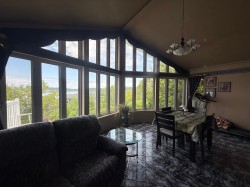 Salon - 