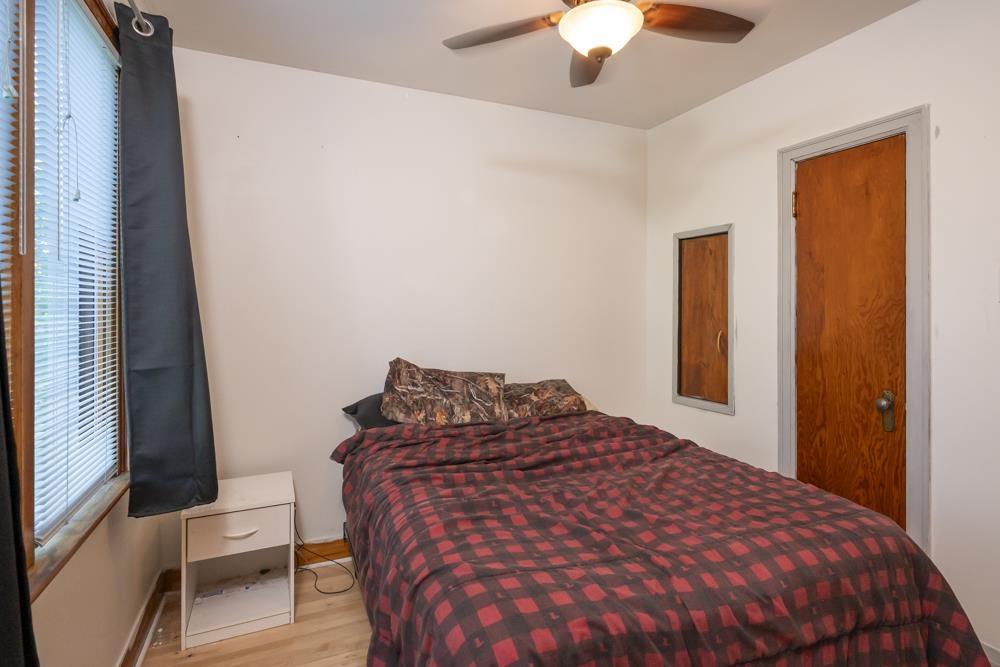 185 Empress St S, Thunder Bay, ON - Indoor Photo Showing Bedroom