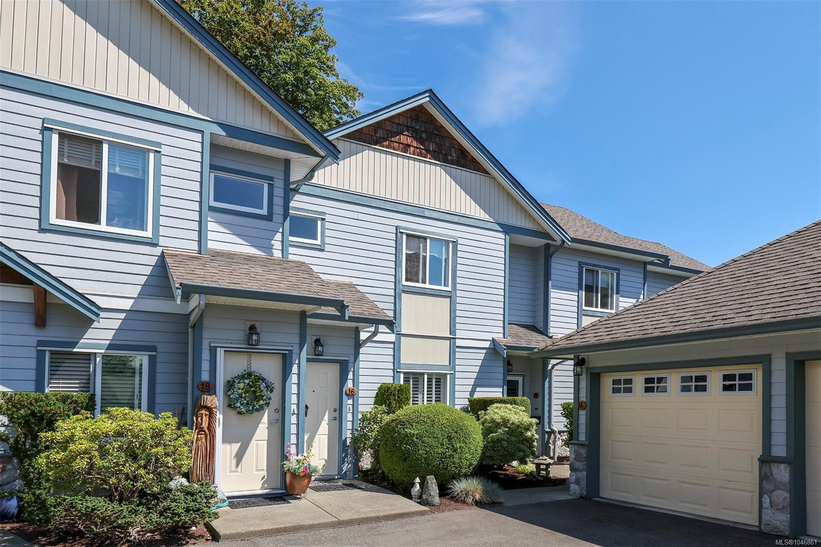 #16-1646 Balmoral Ave, Comox, BC - Outdoor With Facade