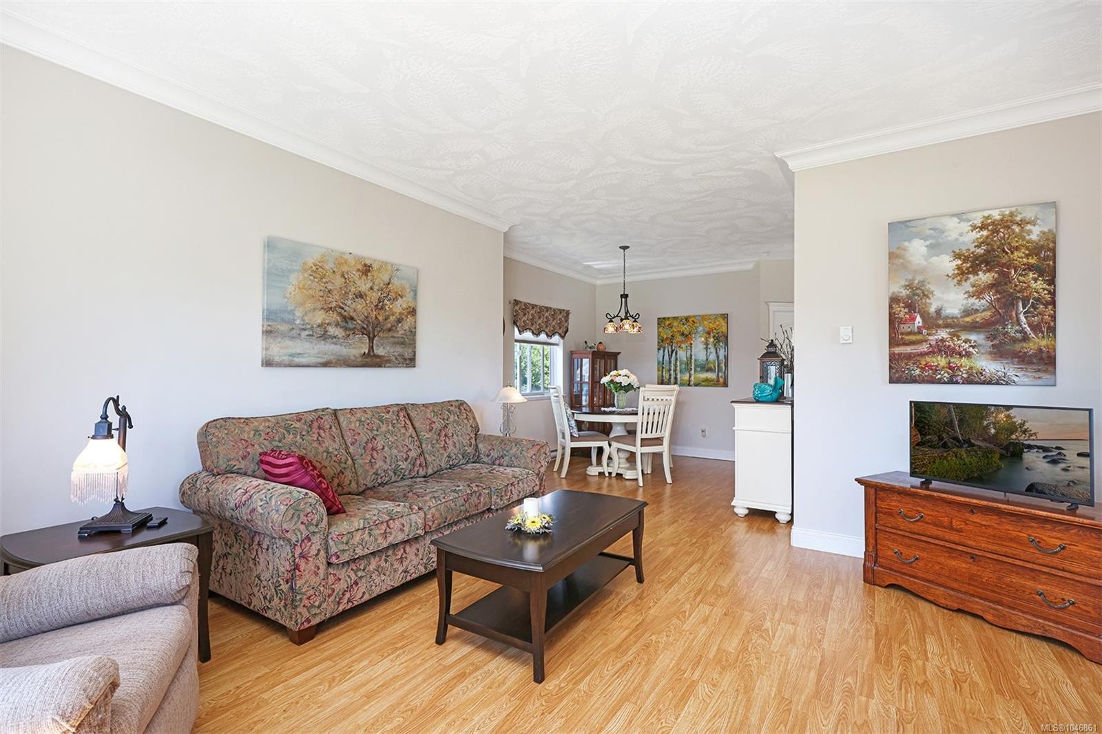 #16-1646 Balmoral Ave, Comox, BC - Indoor Photo Showing Living Room