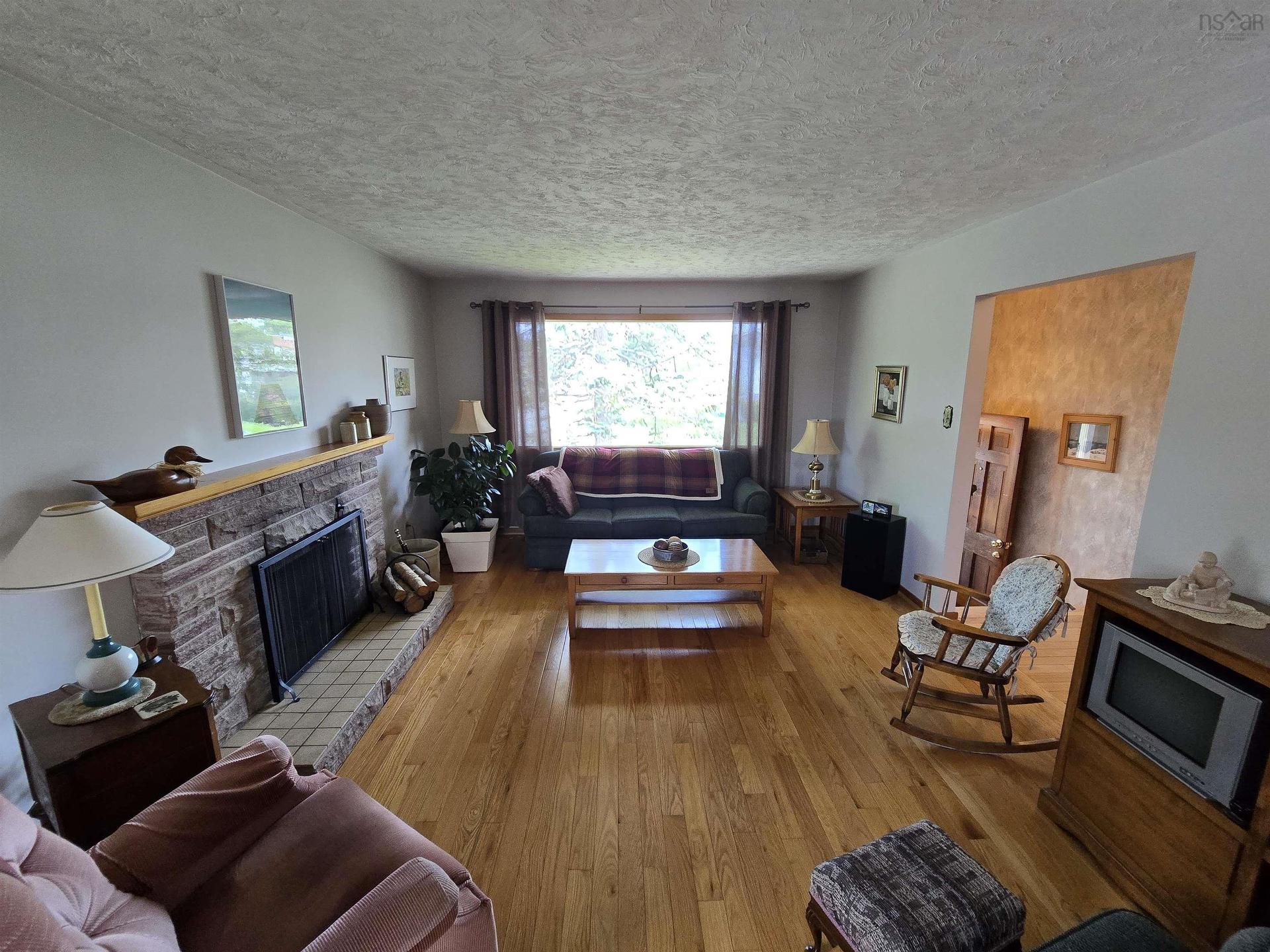26 Elwin Crescent, Dartmouth, NS - Indoor Photo Showing Living Room With Fireplace