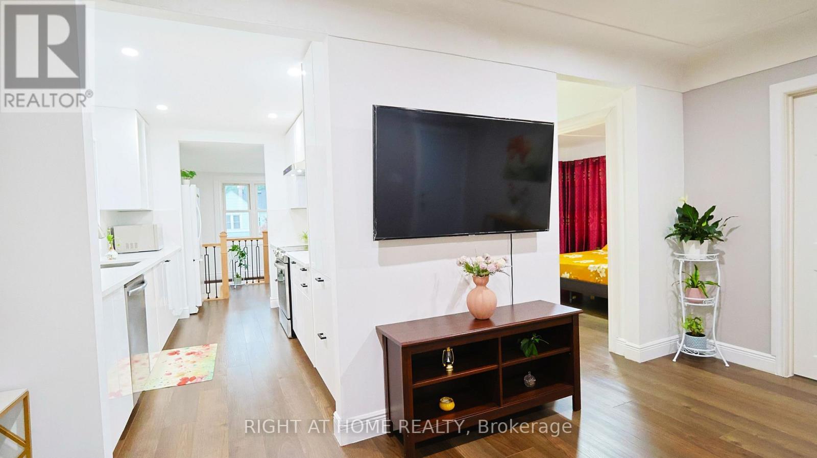82 Normanhurst Avenue, Hamilton, ON - Indoor