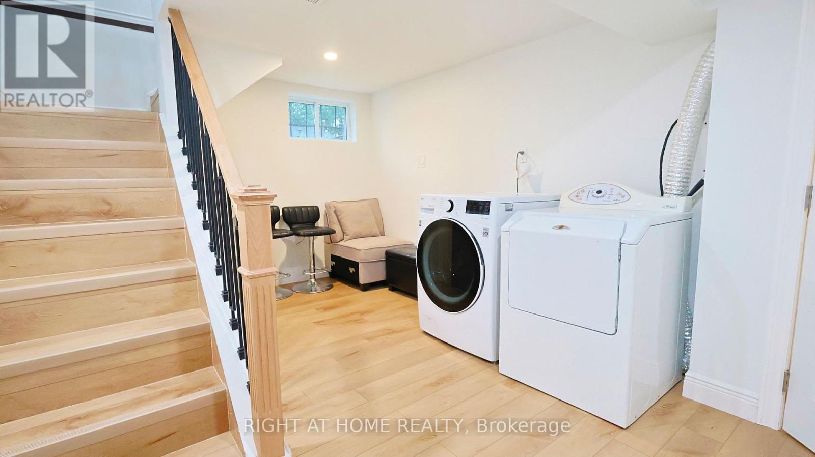 82 Normanhurst Avenue, Hamilton, ON - Indoor Photo Showing Laundry Room