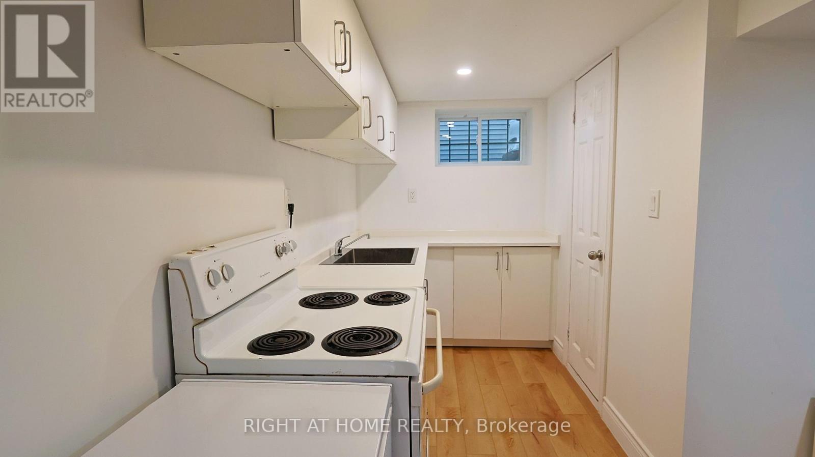 82 Normanhurst Avenue, Hamilton, ON - Indoor