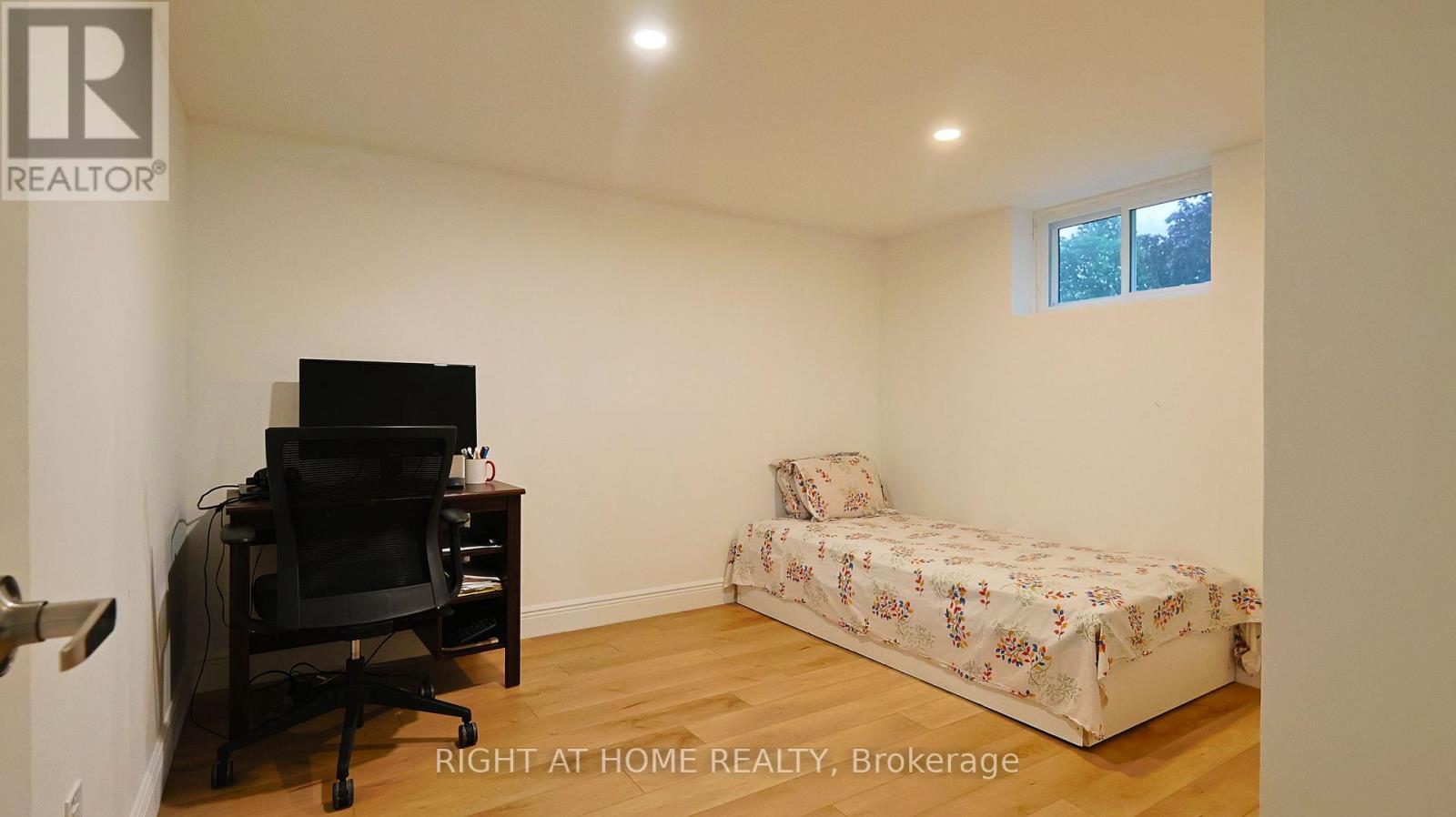 82 Normanhurst Avenue, Hamilton, ON - Indoor