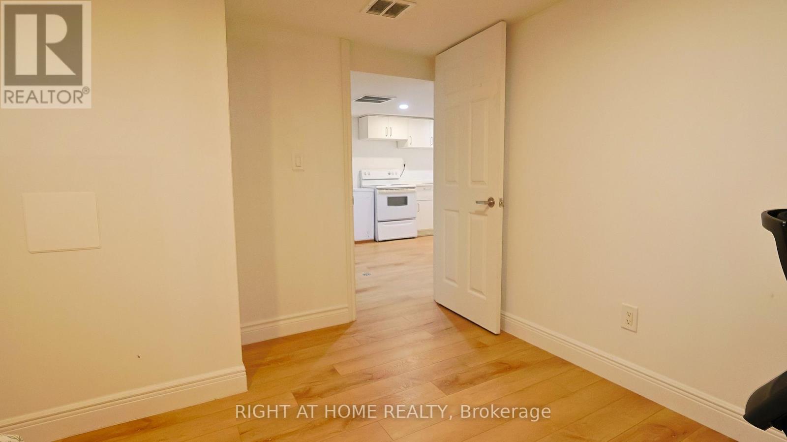82 Normanhurst Avenue, Hamilton, ON - Indoor Photo Showing Other Room
