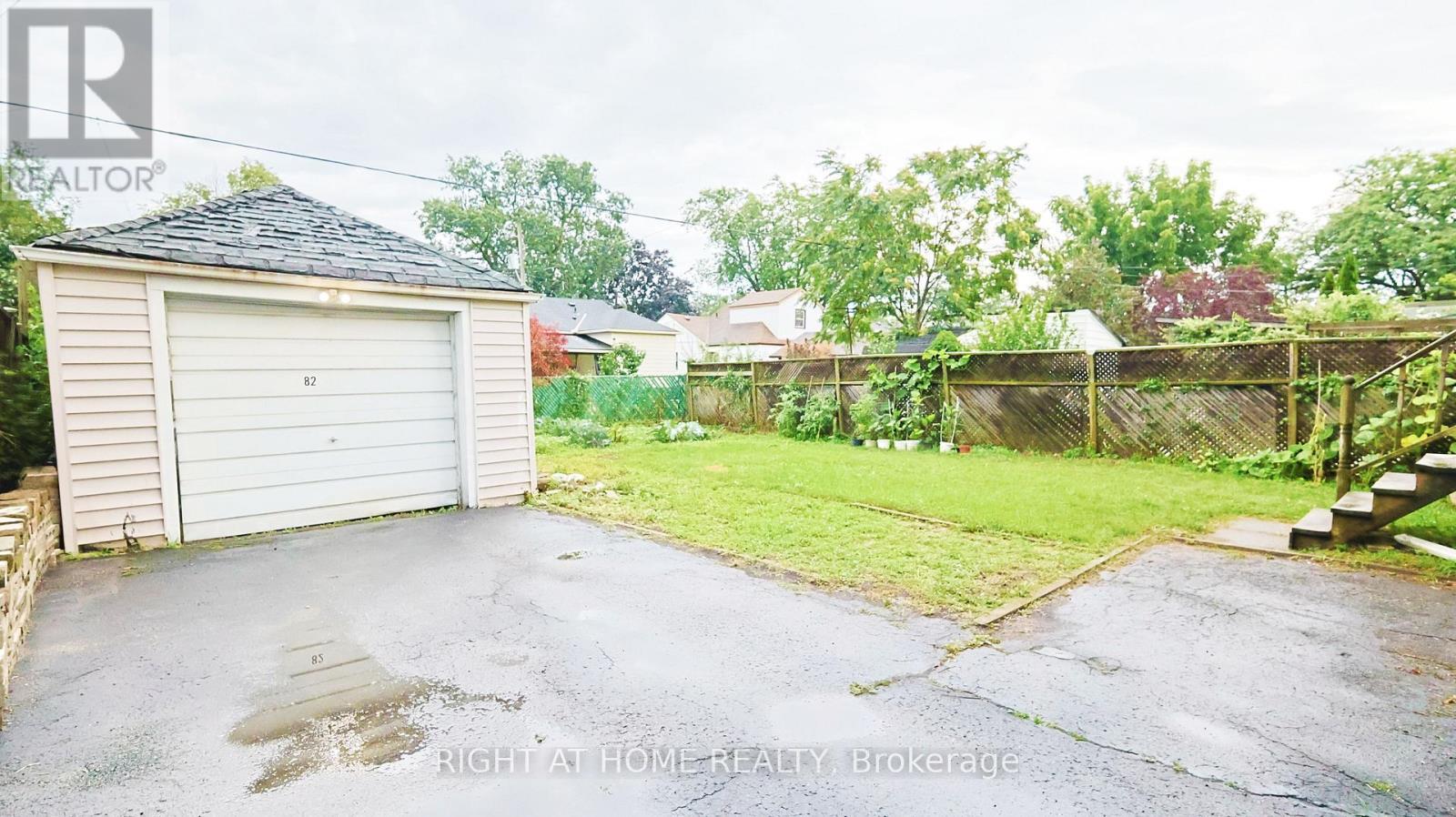82 Normanhurst Avenue, Hamilton, ON - Outdoor