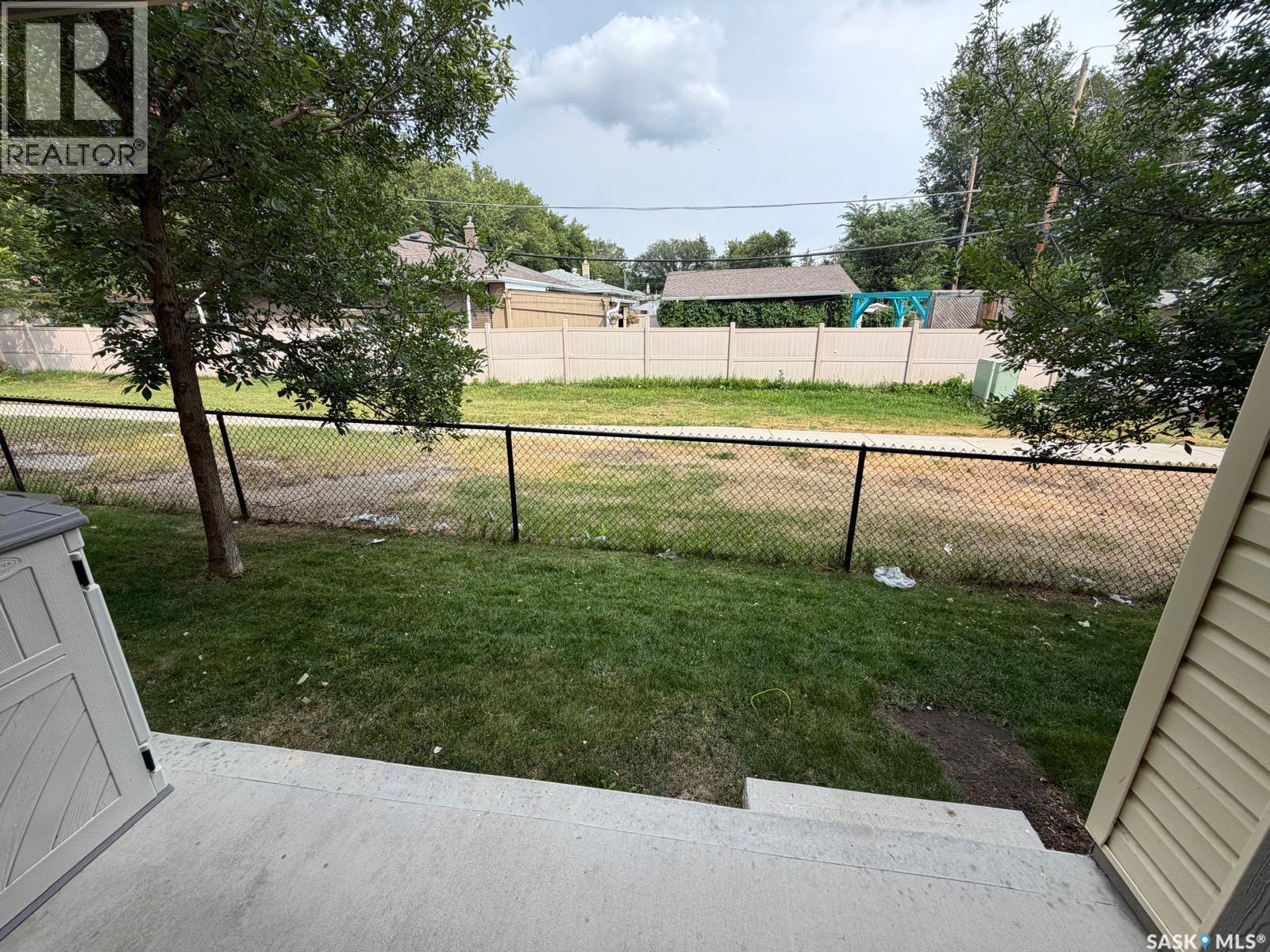 604 3440 Avonhurst Drive, Regina, SK - Outdoor