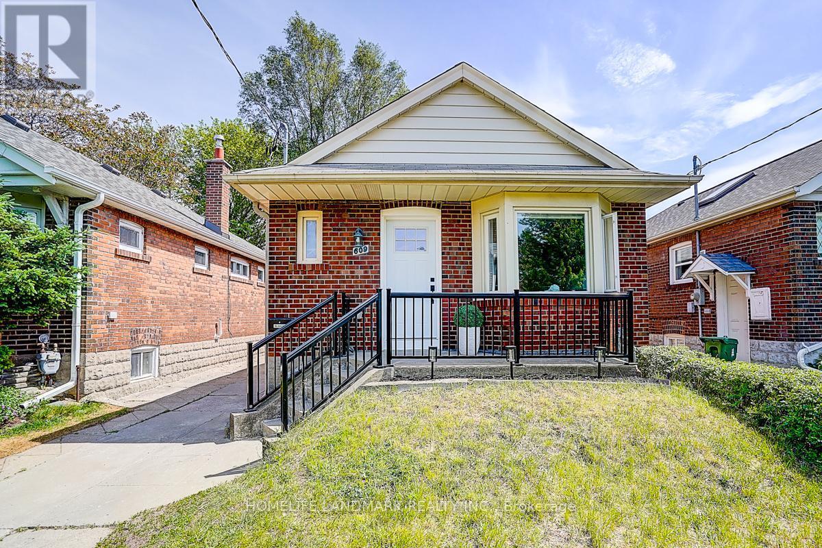 609 Mortimer Avenue, Toronto, ON - Outdoor