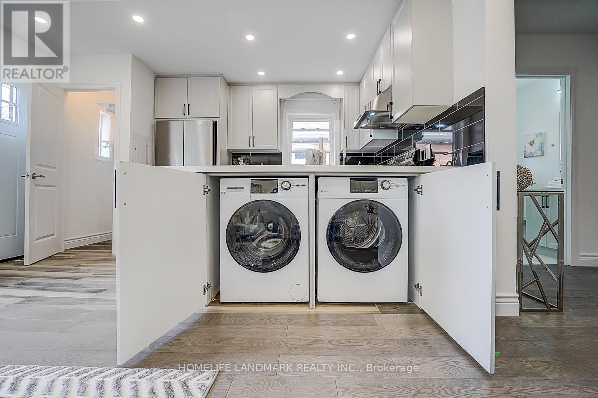 609 Mortimer Avenue, Toronto, ON - Indoor Photo Showing Laundry Room
