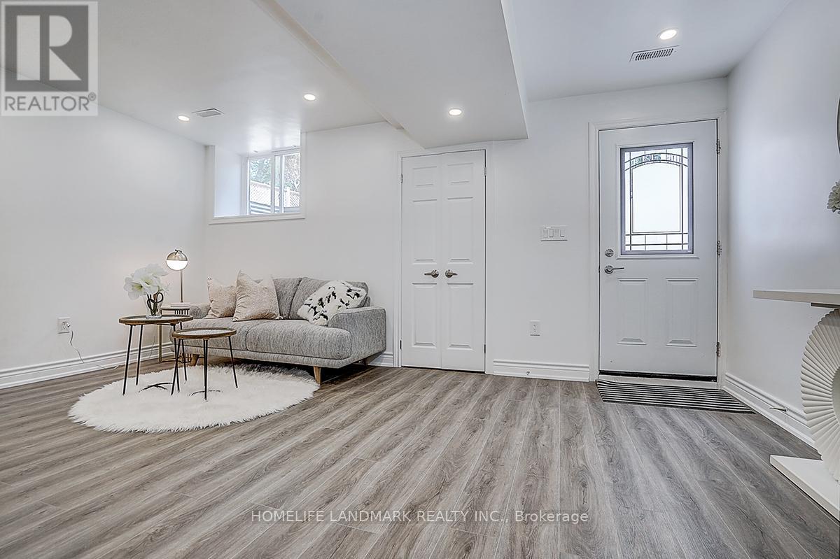 609 Mortimer Avenue, Toronto, ON - Indoor
