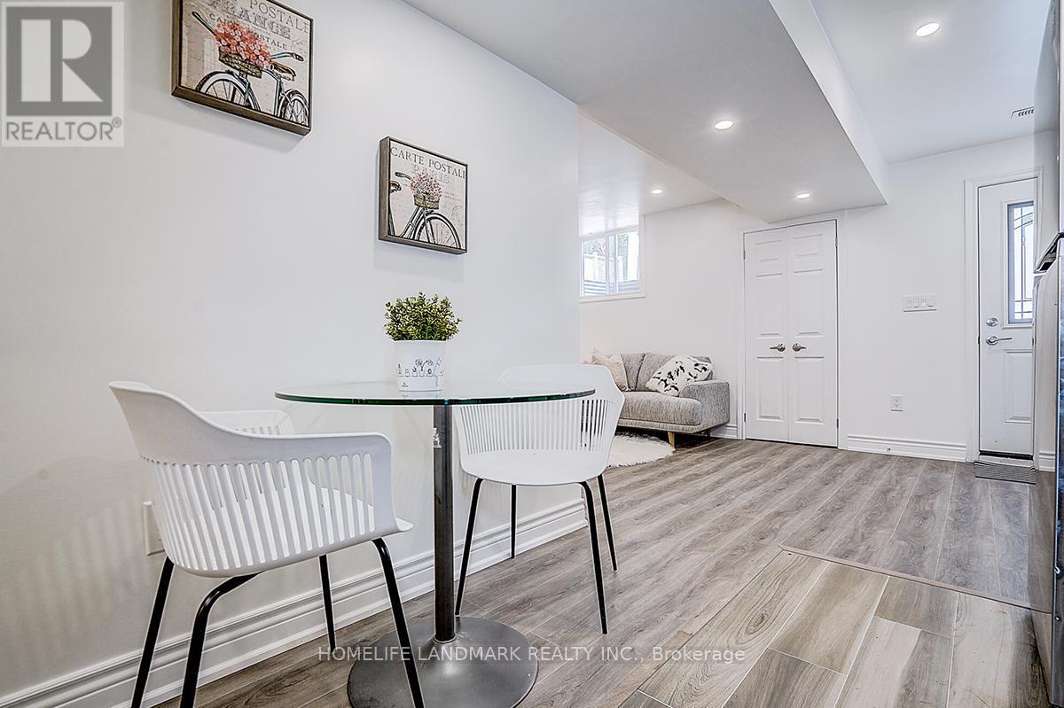 609 Mortimer Avenue, Toronto, ON - Indoor Photo Showing Other Room