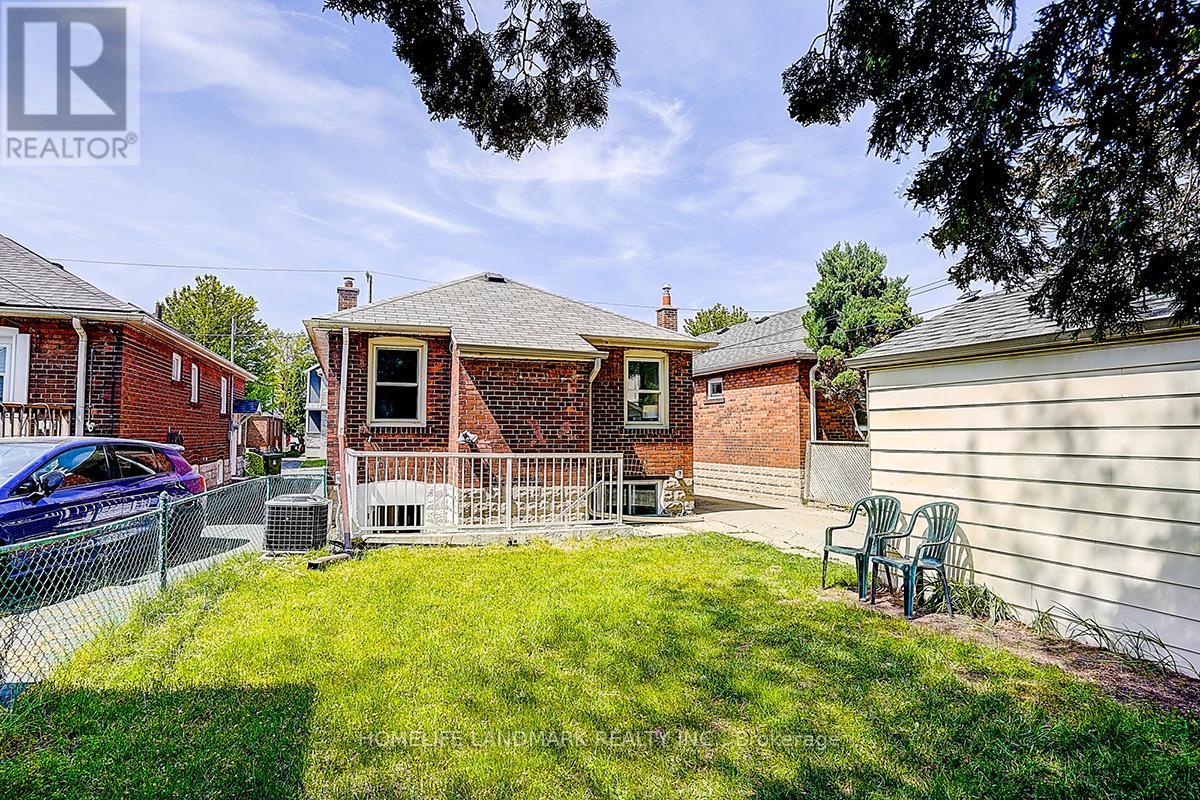 609 Mortimer Avenue, Toronto, ON - Outdoor With Exterior