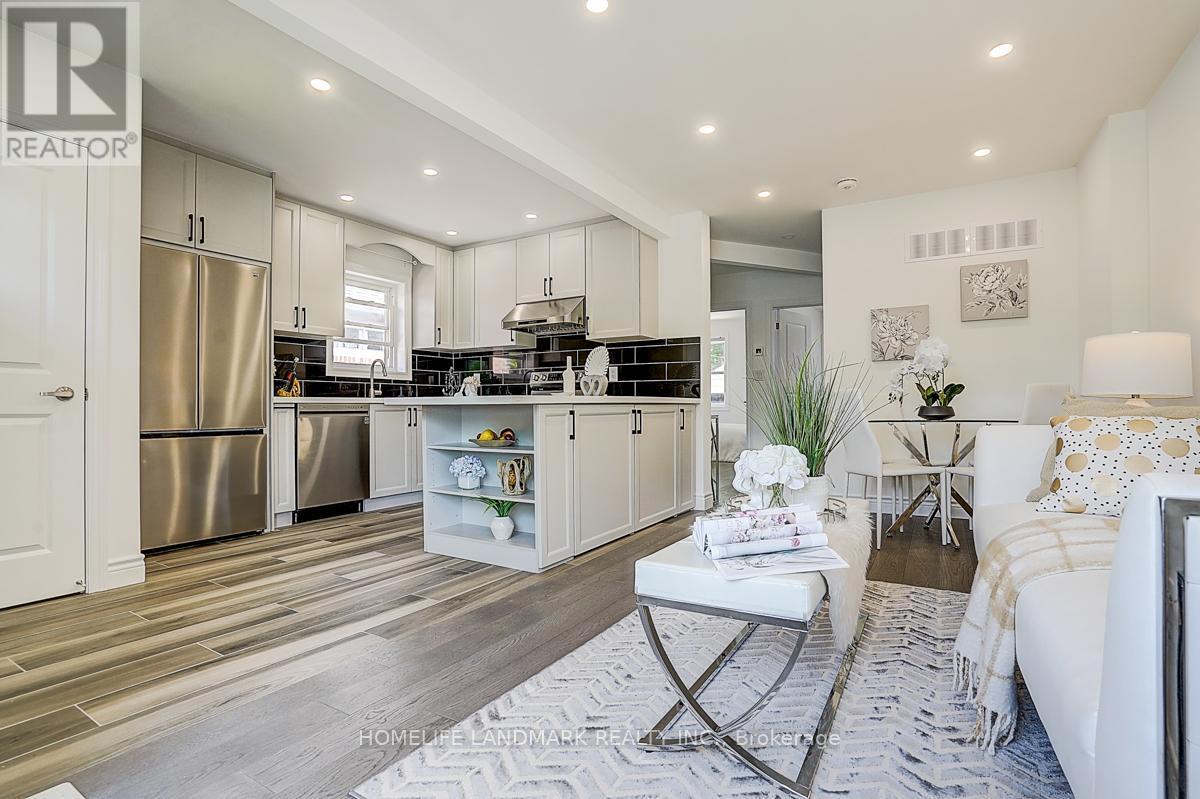 609 Mortimer Avenue, Toronto, ON - Indoor