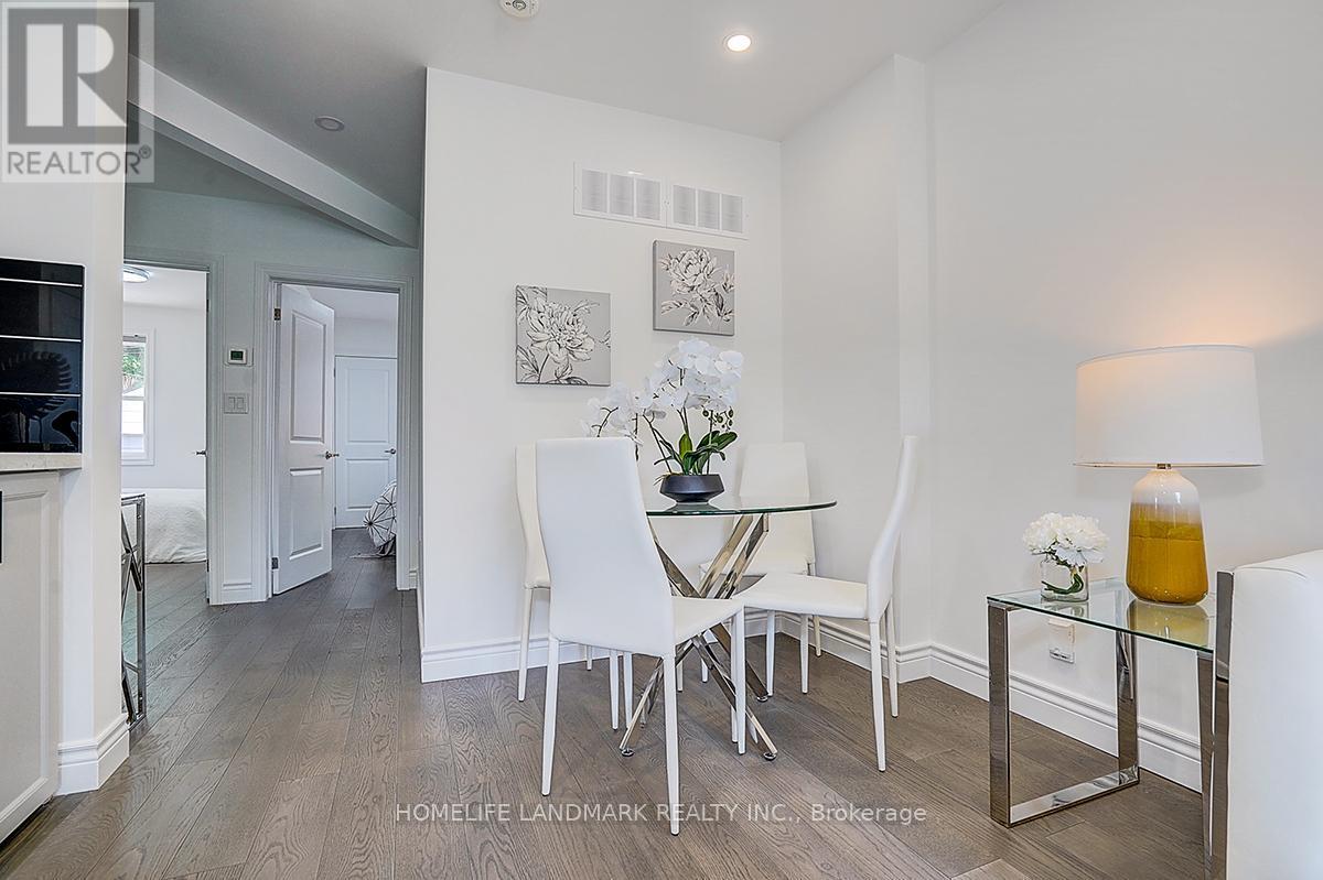 609 Mortimer Avenue, Toronto, ON - Indoor Photo Showing Dining Room