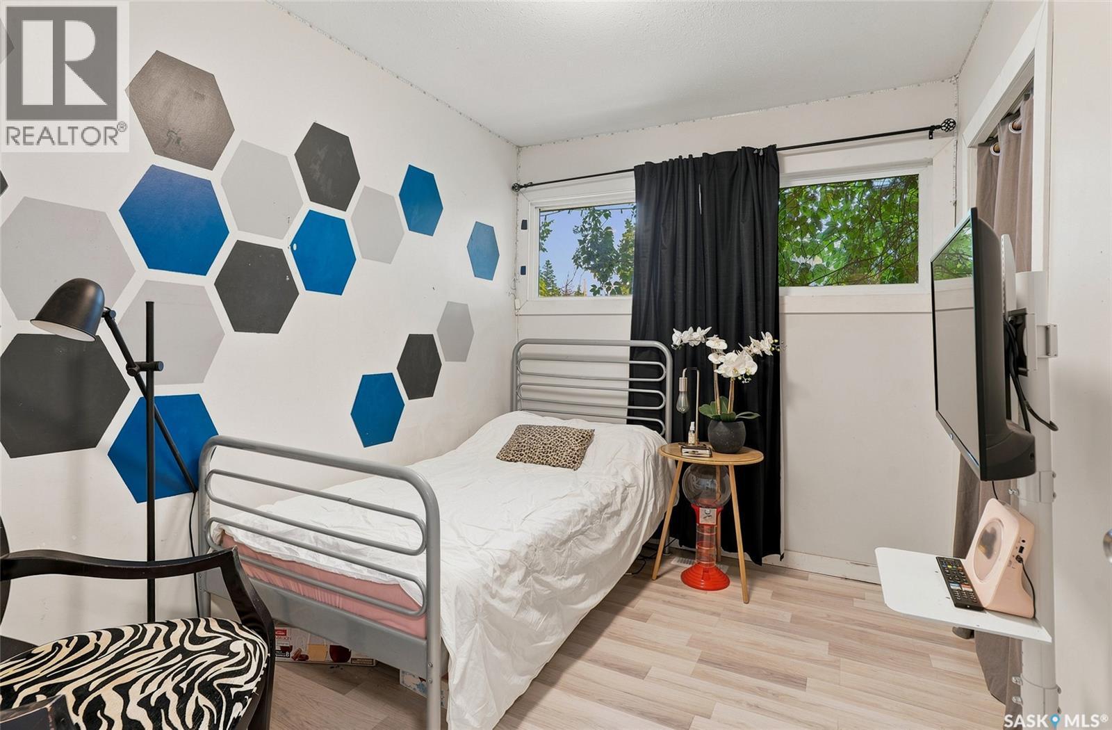 421 Y Avenue S, Saskatoon, SK - Indoor Photo Showing Bedroom