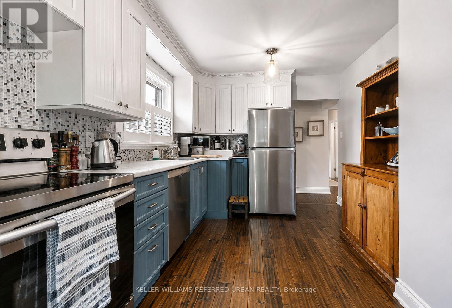 36 Vernadale Crescent, Toronto, ON - Indoor Photo Showing Kitchen