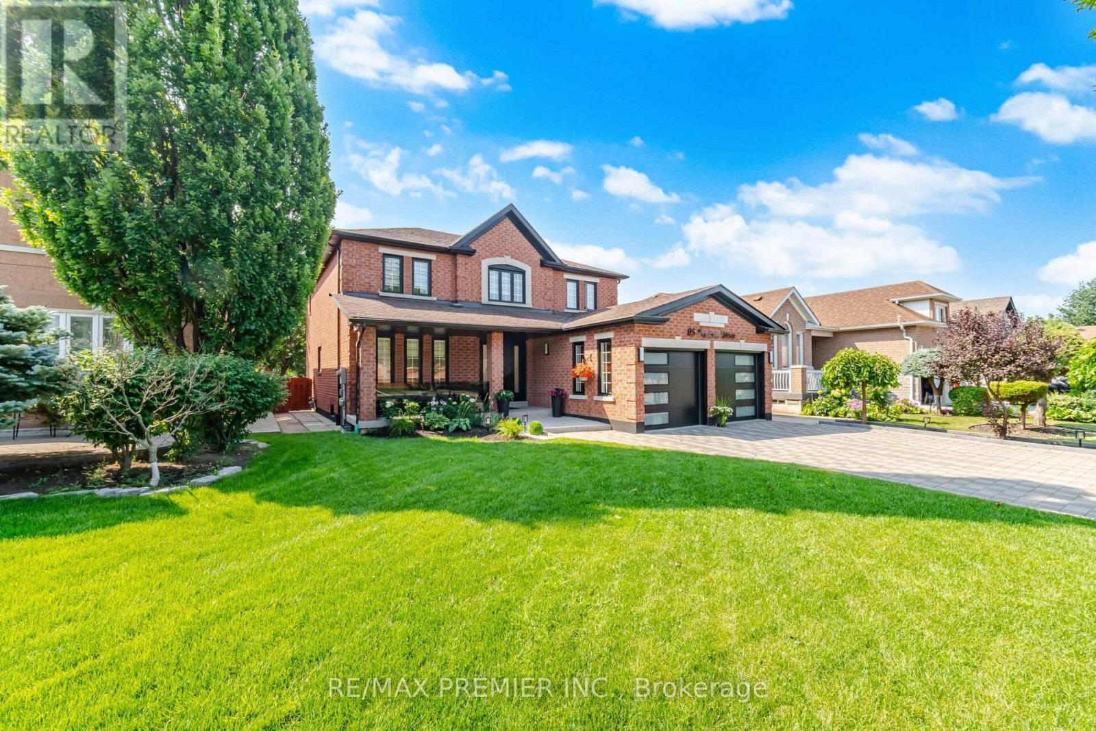 95 Hudson Drive, Vaughan, ON - Outdoor